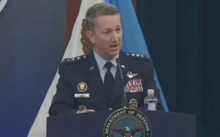 تحطم طائرة أمريكية خلال مهمة إنقاذ الطيار المفقود في إيران بحسب الجنرال دان كين