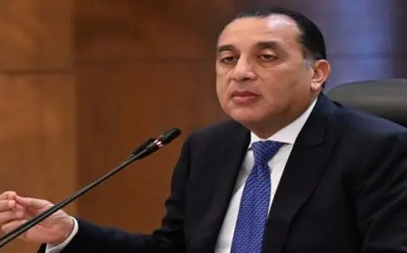 رئيس الوزراء يراقب تطورات منظومة الشكاوى الحكومية في مارس الماضي