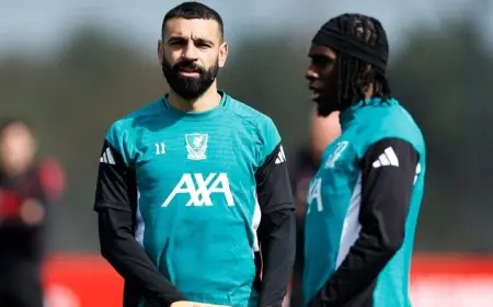 صلاح يغيب عن التشكيلة الأساسية في مواجهة ليفربول ضد باريس سان جيرمان