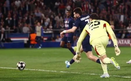 كفاراتسخيليا يسجل الهدف الثاني لباريس سان جيرمان في شباك ليفربول فيديو