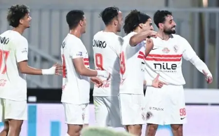 سفير مصر في الجزائر يدعم لاعبي الزمالك خلال تدريباتهم قبل مواجهة شباب بلوزداد في الكونفدرالية