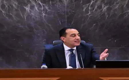 مدبولى يعلن تمديد مواعيد غلق المحال والمطاعم حتى 27 أبريل لتصبح 11 مساء في مؤتمر صحفى