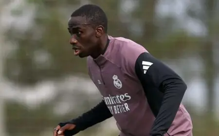 ألفارو أربيلوا يريح ثلاثة مدافعين ويستعيد فيرلان ميندي قبل مواجهة جيرونا