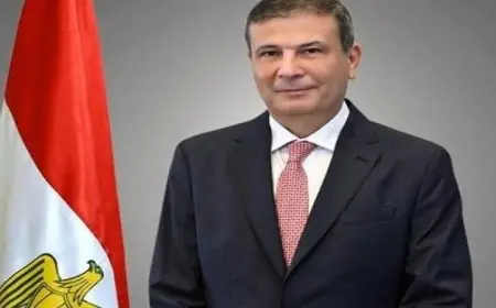 وزير الزراعة يهنئ البابا تواضروس الثاني بمناسبة عيد القيامة المجيد ويعبر عن أمنياته بحياة ملؤها البركة