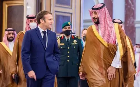 فرنسا والسعودية تدعوان إلى استعادة حرية الملاحة والأمن في مضيق هرمز