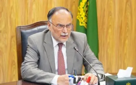 وزير باكستاني يكشف عن شرف استضافة محادثات السلام الحاسمة بين واشنطن وطهران