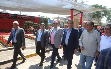 وزير الزراعة يزور معرض الزهور في الدقي ويعلن تمديده حتى نهاية مايو