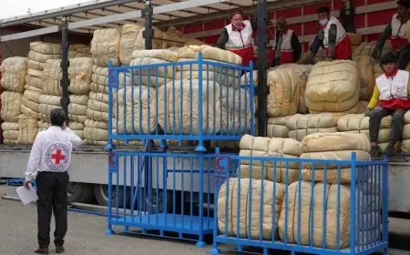 الصليب الأحمر الدولي يرسل أول شحنة مساعدات طارئة لإيران بعد بداية الحرب
