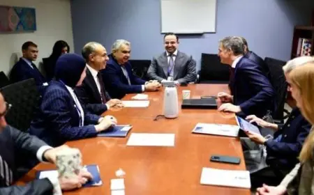 وزير الخارجية يبحث سبل التعاون مع مدير برنامج الأمم المتحدة الإنمائي