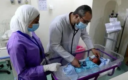 الأجهزة الأمنية تستعيد طفلة حديثة الولادة وتعيدها لأسرتها بعد واقعة اختطاف في القاهرة