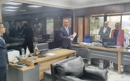 رئيس الهيئة العامة للاستعلامات يجتمع مع أعضاء المركز الصحفي للمراسلين الأجانب لتعزيز التعاون الإعلامي