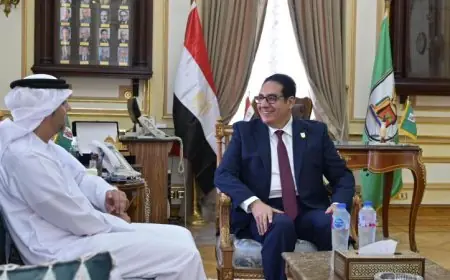 رئيس جامعة القاهرة يعزز التعاون الأكاديمي مع سفير الإمارات في مصر