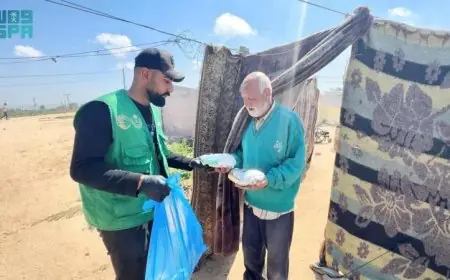 مركز الملك سلمان للإغاثة يستمر في تقديم الوجبات الغذائية للمتضررين في غزة