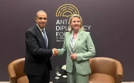 عبد العاطي يناقش سبل تعزيز التعاون مع المركز الدولي لسياسات الهجرة في إدارة ملف الهجرة