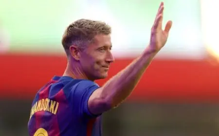 ليvandowski يرفض عرضاً مغرياً في الدوري السعودي ويختار البقاء مع برشلونة