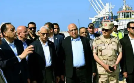 رئيس الوزراء يزور ميناء العريش البحري للاطلاع على مشروع التطوير الجديد