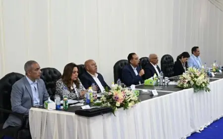 رئيس الوزراء يجتمع مع نواب ووجهاء سيناء لتعزيز التعاون والتنمية