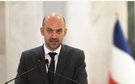 بارو يؤكد أن استهداف قوات حفظ السلام يعد جريمة حرب وانتهاكاً للقانون الدولي