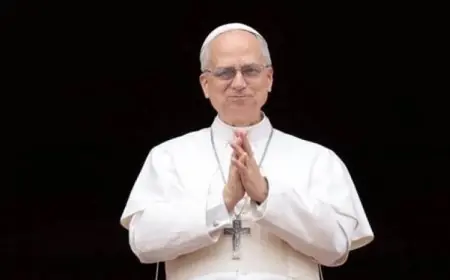 بابا الفاتيكان يدعو إلى وقف إطلاق النار في لبنان ويبعث برسالة أمل جديدة