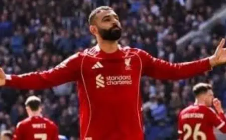 صلاح يتألق في ديربي الميرسيسايد ويسجل هدفه التاسع أمام إيفرتون معادلاً رقم جيرارد