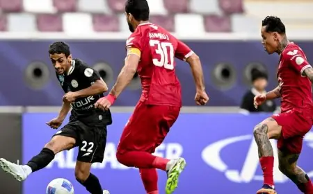 مارسيلو غروهي يقود فريق الشباب السعودي نحو نهائي دوري أبطال الخليج بمستوى استثنائي