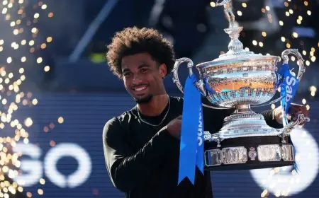 فيس يتألق بعد التعافي ويتوج بلقب بطولة برشلونة المفتوحة للتنس