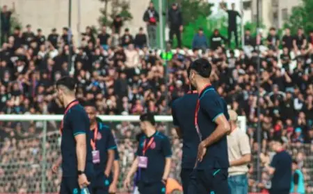 جماهير آسفي تقتحم الملعب وتأجل بدء المباراة أمام اتحاد العاصمة