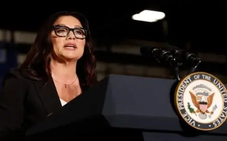 استقالة وزيرة العمل الأمريكية تكشف عن تحولات جديدة في الحكومة الأمريكية حسب فاينانشيال تايمز