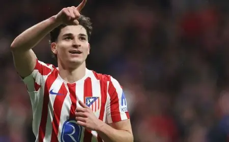 برشلونة يصر على ضم خوليان ألفاريز رغم التحديات