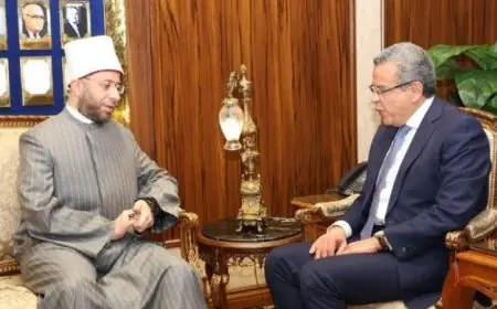 وزير الأوقاف يناقش تعزيز التعاون والحوكمة مع رئيس المركزي للمحاسبات
