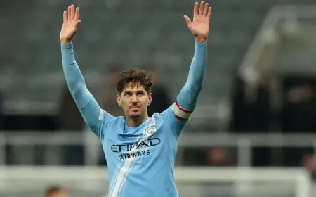 مانشستر سيتي يقوم بإغلاق فصل جديد في مسيرة جون ستونز المذهلة