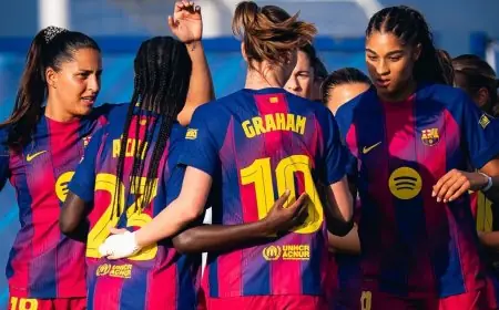 برشلونة يتوج بلقب الدوري الإسباني للسيدات بفوز ساحق برباعية في الديربي