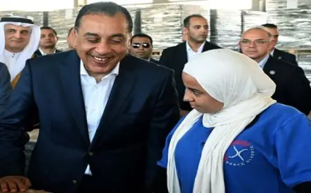 رئيس الوزراء يطلق مصنع الزجاج المحدودة في السخنة الصناعية باستثمارات 8 ملايين دولار