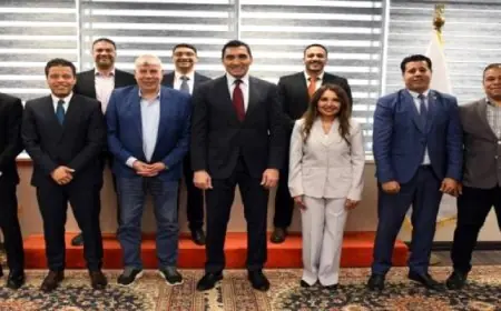 وزير الرياضة يتباحث مع مسؤولى توتال إنرجيز حول تطورات النسخة الحادية عشر من دوري مراكز الشباب