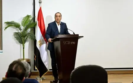 رئيس الوزراء يرد على استفسارات الصحفيين خلال المؤتمر الصحفي