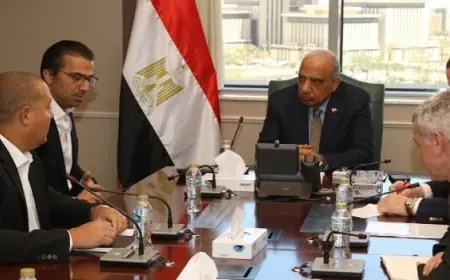 وزير الكهرباء يلتقي تحالف حسن علام إنفينتي لمناقشة مشاريع إنتاج الطاقة الشمسية والرياح