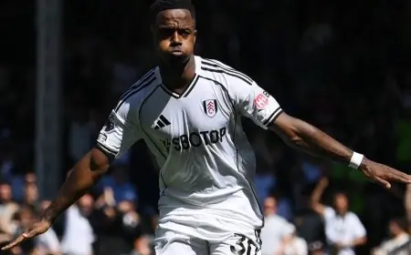 فولهام يحقق انتصاراً مدوياً على أستون فيلا ويمنح ليفربول هدية ثمينة