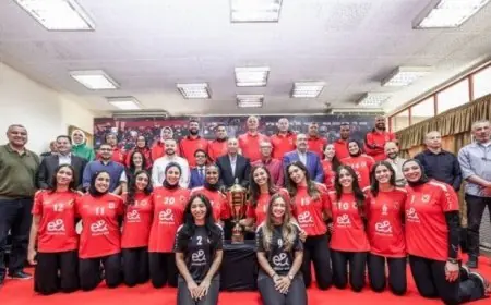 مجلس إدارة الأهلي يحتفي بفريق سيدات الكرة الطائرة بعد الفوز بخمس بطولات