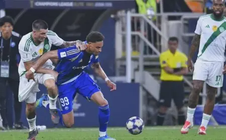 الأهلي يتعرض لسوء الحظ في الشوط الأول من نهائي دوري أبطال آسيا للنخبة