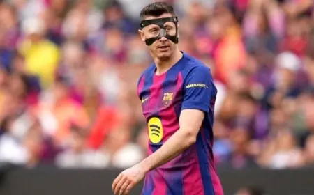 مستقبل ليفاندوفسكي مع برشلونة محاط بالغموض والإثارة