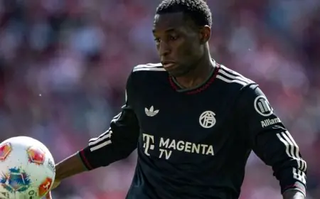 رحيل المدير الرياضي لبايرن ميونيخ يصدم مهاجم الفريق قبل انتهاء الموسم