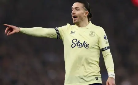 غريليش يتصدر العناوين مجددًا في مانشستر بصورة مثيرة للجدل تشعل الرأي العام في إنجلترا