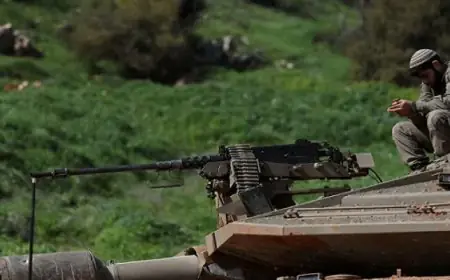 الجيش الإسرائيلي يدمر عشرات مواقع حزب الله في جنوب لبنان