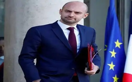 وزير خارجية فرنسا يبدأ جولة خليجية تاريخية تشمل السعودية وقطر والإمارات وعمان