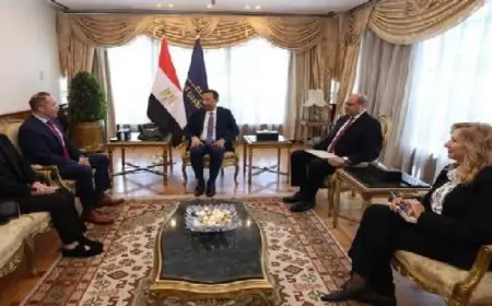 وزير الاتصالات يلتقي مسؤوليIntel لتعزيز التعاون في تطوير البنية التكنولوجية وبناء القدرات الرقمية