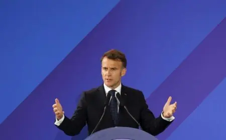 ماكرون يؤكد استمرار المحادثات لاستئناف حركة المرور الطبيعية في مضيق هرمز