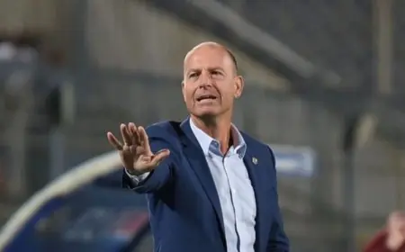 مدرب الأهلي توروب يتمسك بمنصبه ويؤكد أن هدف تريزيغيه صحيح وليس تسللاً