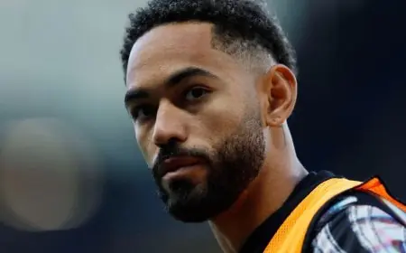 كاريك يكشف سبب غياب كونيا المفاجئ ومستقبله في مواجهة ليفربول