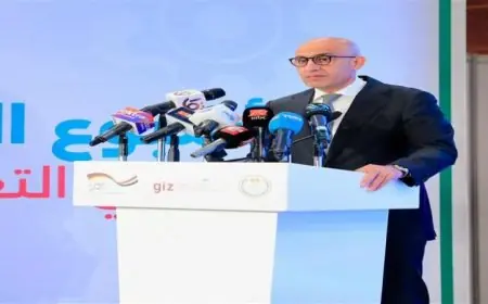 وزير التعليم يؤكد أهمية دمج الثقافة المالية والوعي الاستثماري في المناهج الدراسية