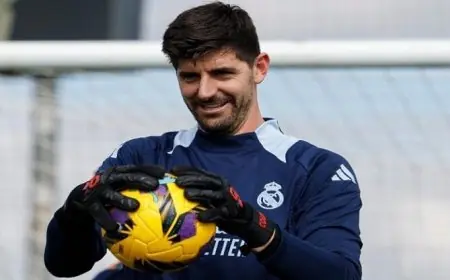 تقارير إسبانية تكشف عن موقف كورتوا من المشاركة في الكلاسيكو ضد برشلونة